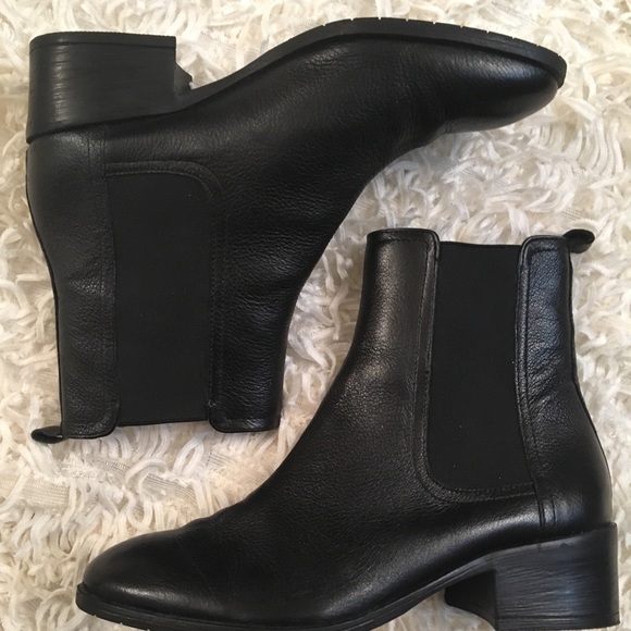 kenneth cole reaction women's salt chelsea booties